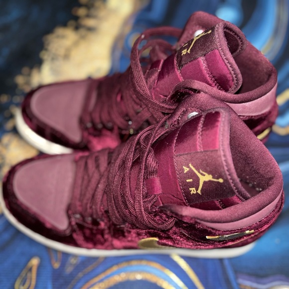 Jordan 1’s - Picture 7 of 8